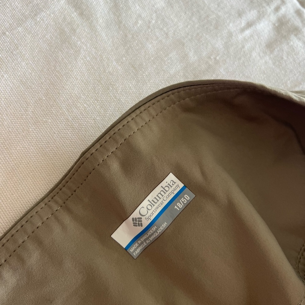 Columbia Men's Khaki Chinos